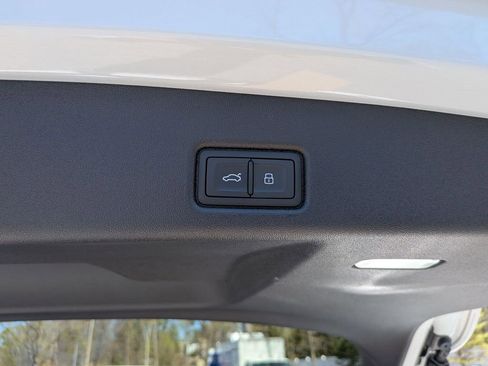 Used 2025 Audi Q5 Prestige AWD/4WD image 21