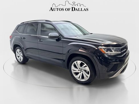 Used 2023 Volkswagen Atlas SE w/ Panoramic Sunroof Package FWD image 4