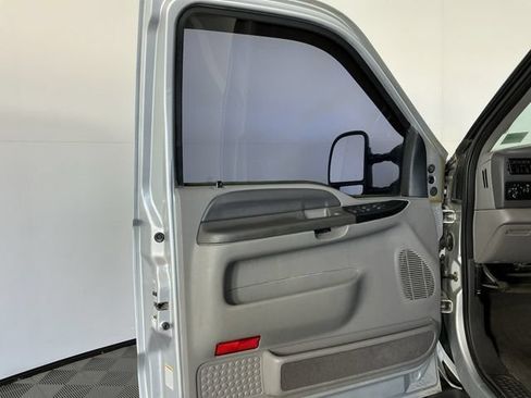 Used 1999 Ford F250 XL AWD/4WD image 8
