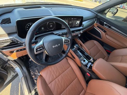 Certified 2025 Kia Telluride SX Prestige X-Line AWD/4WD image 18