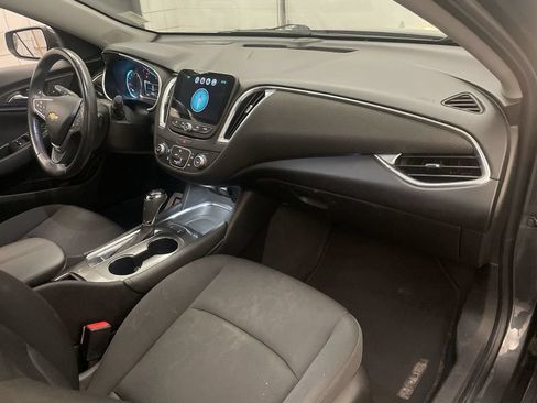 Used 2016 Chevrolet Malibu LT FWD image 22