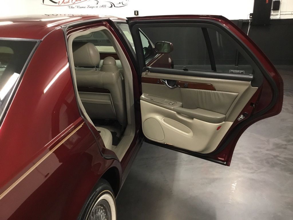 Used 2000 Cadillac De Ville DHS w/ Safety/Security Pkg FWD image 84
