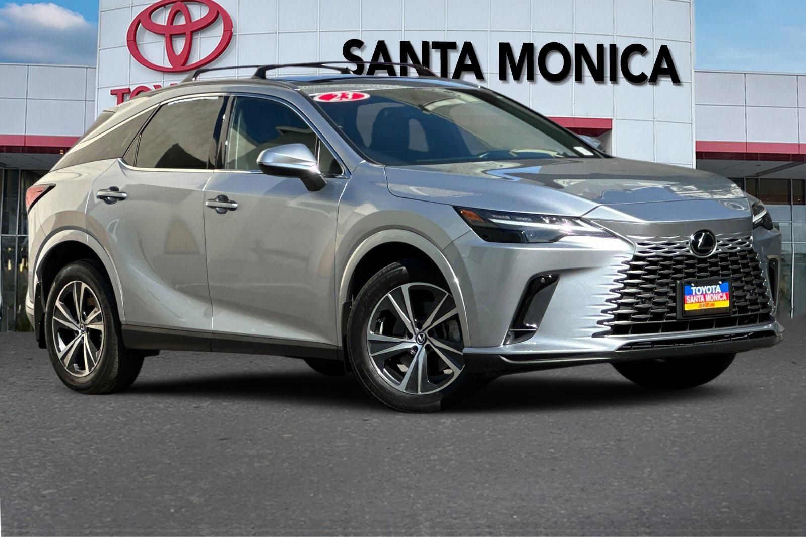 Used 2023 Lexus RX 350 Premium w/ Accessory Package (Z1) FWD image 2