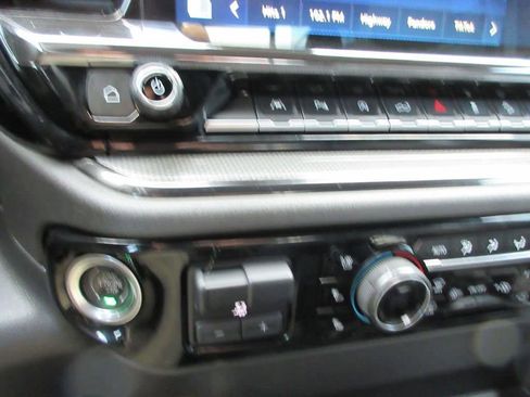 Certified 2022 Chevrolet Silverado 1500 ZR2 w/ Technology Package image 34