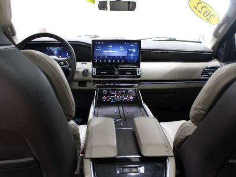 Used 2022 Lincoln Navigator L Reserve AWD/4WD image 34