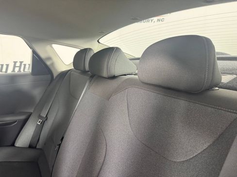 Used 2025 Kia K4 FWD image 24