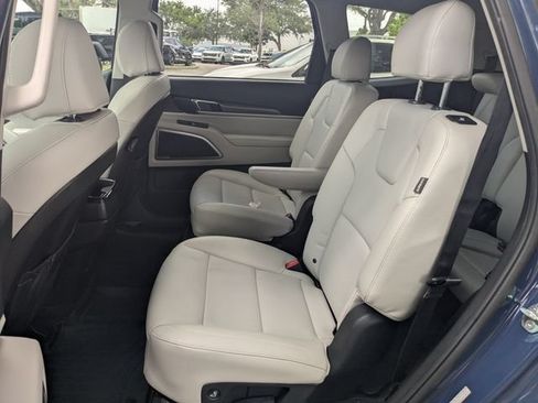 Certified 2024 Kia Telluride S w/ S Sunroof Package FWD image 12