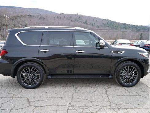 Used 2023 INFINITI QX80 Sensory w/ All-Season Package image 8