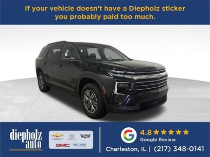 Used 2025 Chevrolet Traverse LT