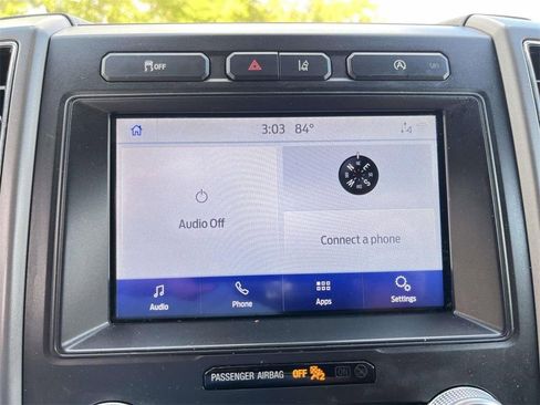 Used 2021 Ford Expedition XLT image 17