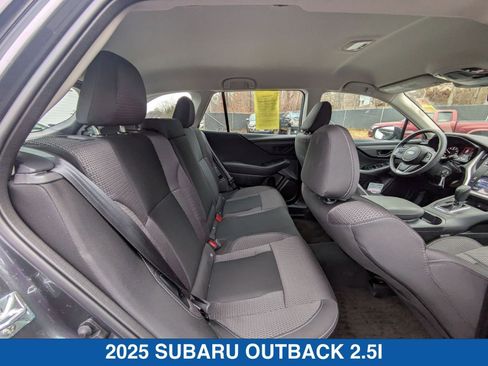 Certified 2025 Subaru Outback image 33