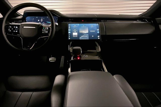 New 2026 Land Rover Range Rover Sport Dynamic SE AWD/4WD image 6