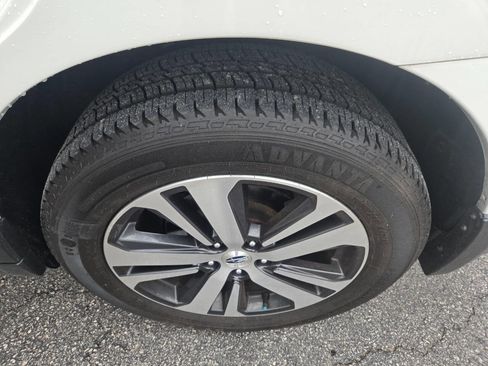 Used 2018 Subaru Outback 2.5i Limited AWD/4WD image 17