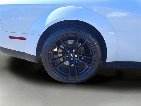Used 2022 Dodge Challenger R/T Scat Pack image 9