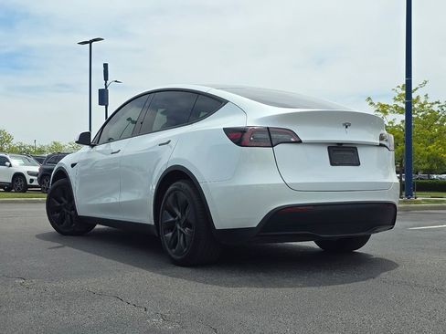 Used 2025 Tesla Model Y Long Range RWD image 14