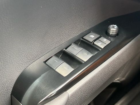 Used 2026 Toyota Camry SE FWD image 26