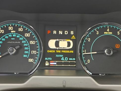 Used 2015 Jaguar XF Portfolio image 22