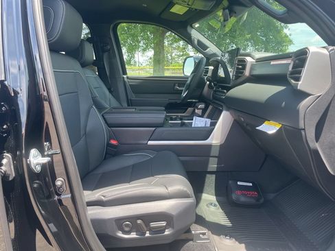 New 2026 Toyota Tundra Limited AWD/4WD image 11