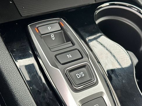 Certified 2022 Honda Pilot Black Edition image 17