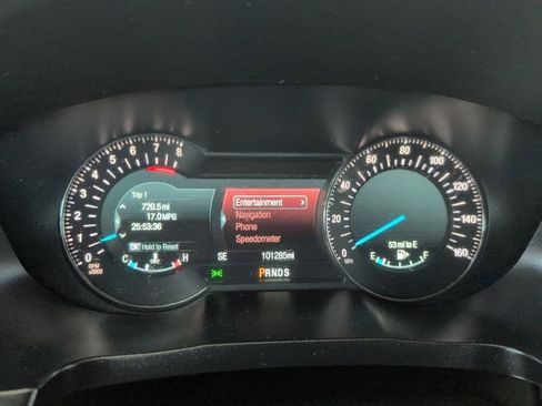 Used 2018 Ford Explorer Platinum image 17