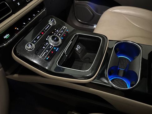 Used 2022 Lincoln Nautilus Reserve FWD image 26