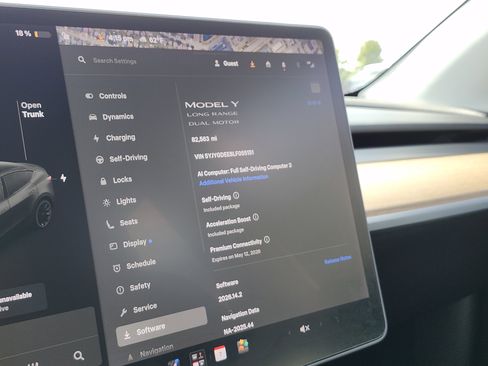 Used 2020 Tesla Model Y Long Range AWD/4WD image 30