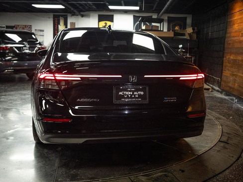 Used 2025 Honda Accord Sport image 6