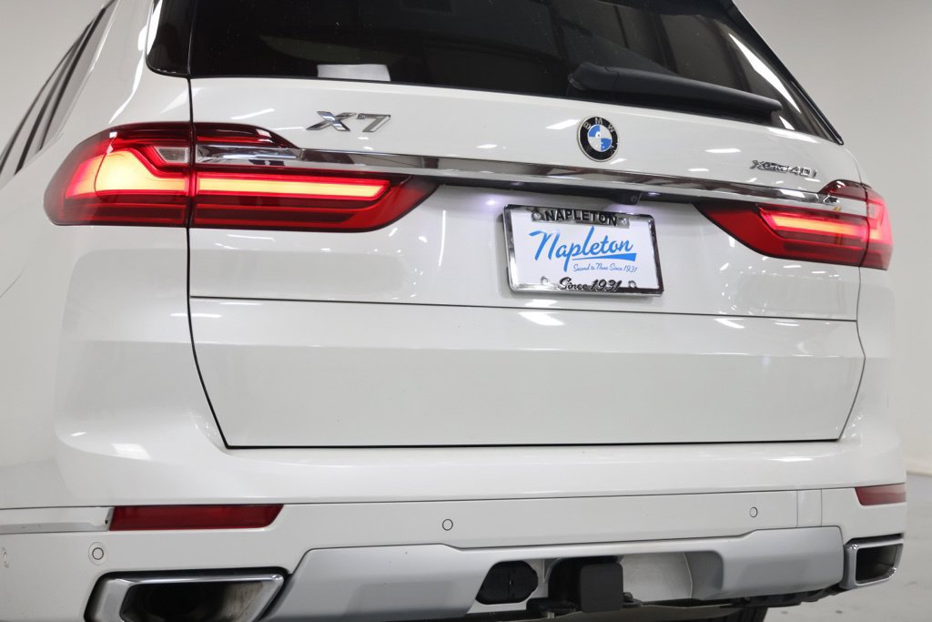 Used 2022 BMW X7 xDrive40i w/ Executive Package AWD/4WD image 13