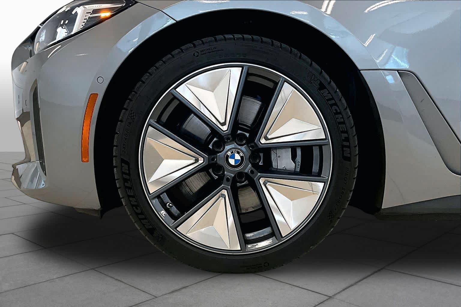 Used 2025 BMW i4 eDrive40 w/ Premium Package RWD image 10