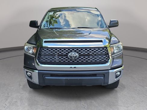 Used 2020 Toyota Tundra SR5 w/ SR5 Convenience Package AWD/4WD image 2