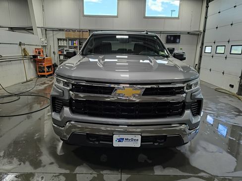 Used 2023 Chevrolet Silverado 1500 LT AWD/4WD image 8