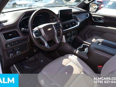 Used 2024 Chevrolet Suburban LT RWD image 10