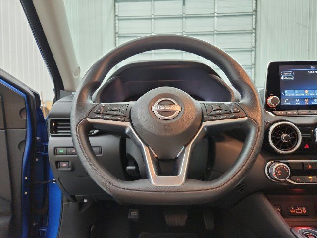 Used 2025 Nissan Sentra SV FWD image 21