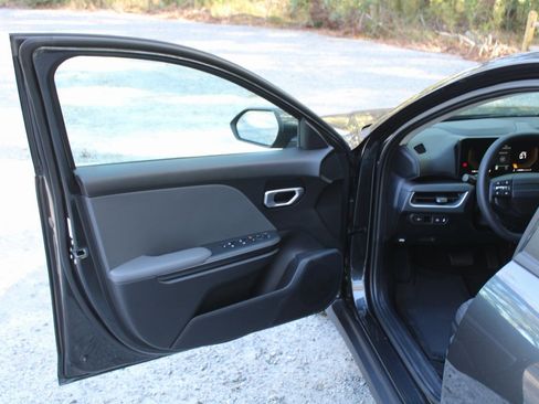 New 2025 Kia K4 LX image 18