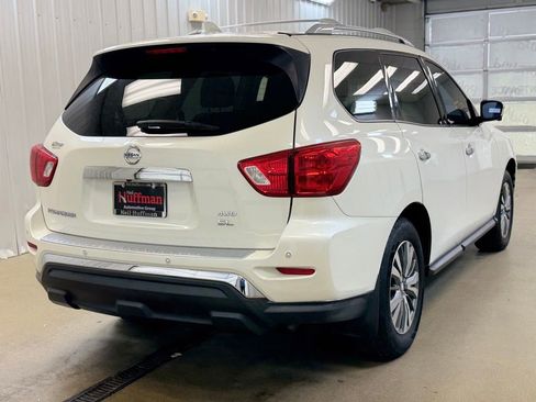 Used 2020 Nissan Pathfinder SL AWD/4WD image 5