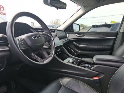 Used 2021 Jeep Grand Cherokee L Limited AWD/4WD image 16
