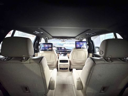 Used 2023 Cadillac Escalade Premium Luxury w/ Performance Package image 24