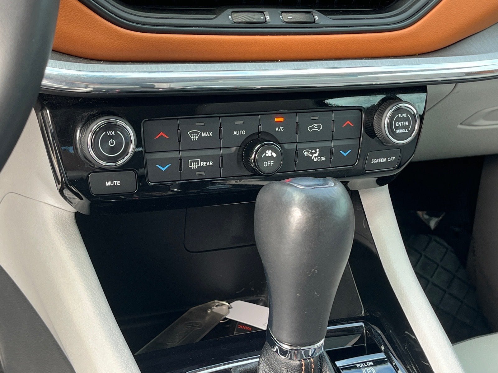 Used 2022 Jeep Compass Limited w/ Sun and Sound Group AWD/4WD image 26