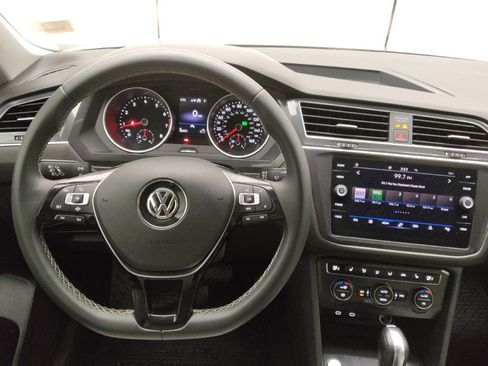 Used 2021 Volkswagen Tiguan SE FWD image 22
