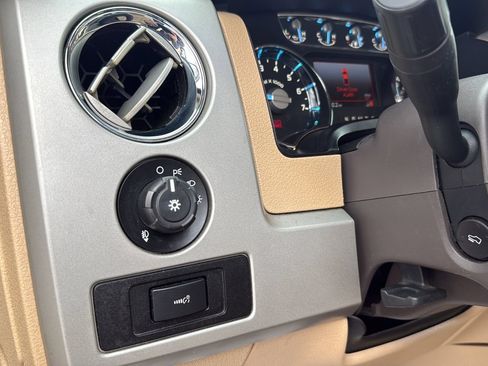 Used 2012 Ford F150 Lariat w/ Lariat Chrome Pkg AWD/4WD image 17
