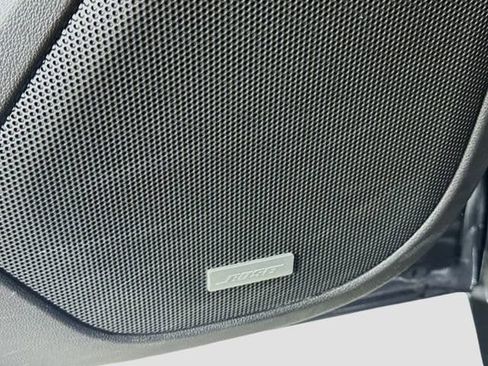 Used 2023 GMC Acadia Denali w/ Denali Ultimate Package image 19