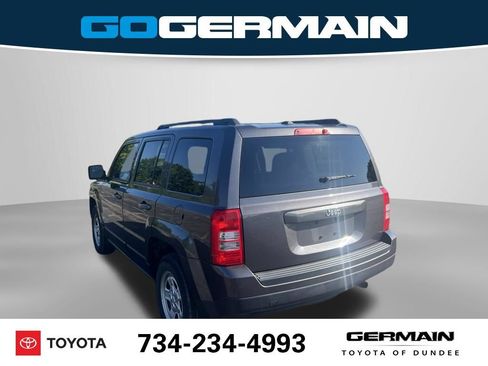 Used 2017 Jeep Patriot Sport w/ Power Value Group FWD image 10