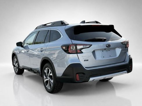 Used 2022 Subaru Outback Limited AWD/4WD image 3