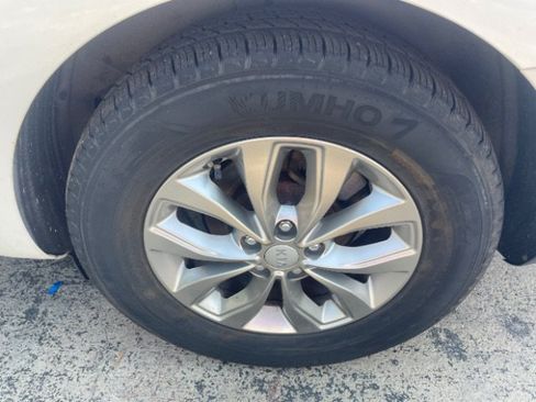 Used 2021 Kia Sedona LX FWD image 20