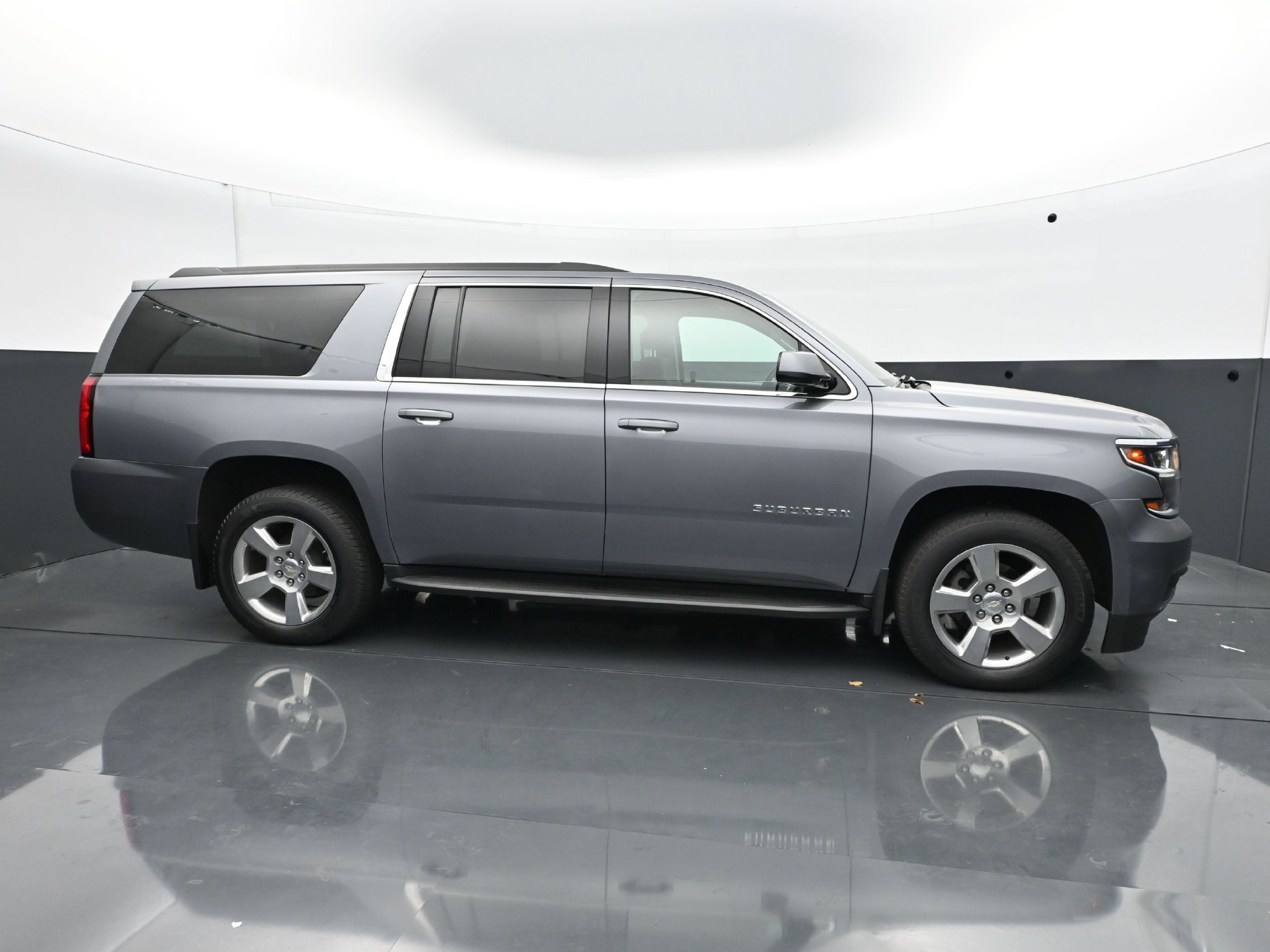 Used 2019 Chevrolet Suburban LS w/ Max Trailering Package AWD/4WD image 8