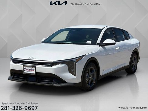 New 2026 Kia K4 FWD image 1
