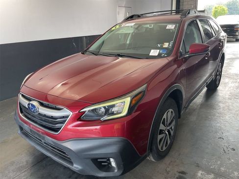 Used 2021 Subaru Outback Premium AWD/4WD image 2