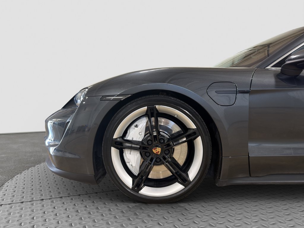 Used 2020 Porsche Taycan 4S AWD/4WD image 6