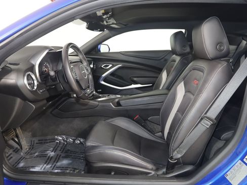 Used 2018 Chevrolet Camaro SS RWD image 12