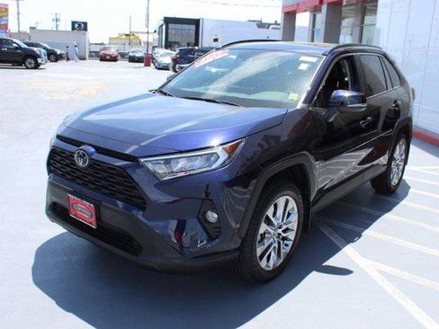 Certified 2020 Toyota RAV4 XLE Premium AWD/4WD image 3